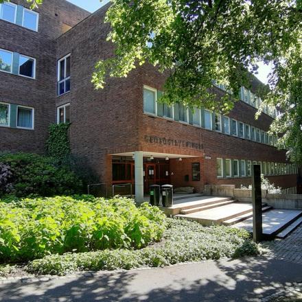 The entrance of the Geology Building at the University of Oslo.